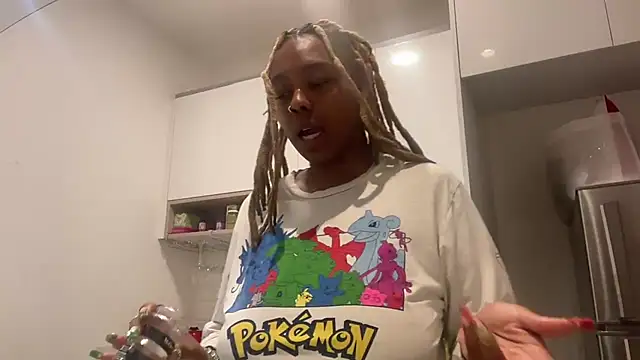 ChocolateCakeQueen online show from 01.14.25