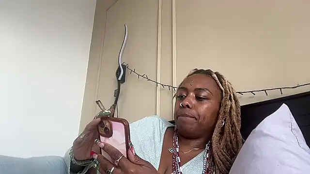 ChocolateCakeQueen online show from 01.16.25