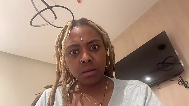 ChocolateCakeQueen online show from 01.17.25