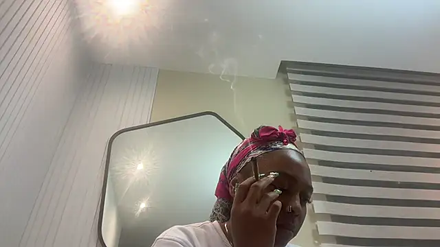 ChocolateCakeQueen online show from 01.29.25