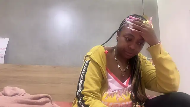 Snapshot of ChocolateCakeQueen chatting on 05.19.26 ChocolateCakeQueen online show from 05.19.26
