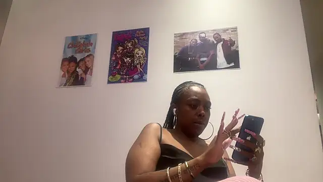 Snapshot of ChocolateCakeQueen chatting on 05.23.26 ChocolateCakeQueen online show from 05.23.26