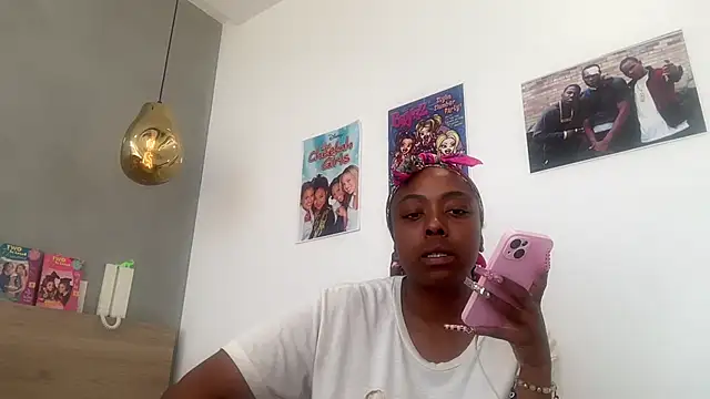 Snapshot of ChocolateCakeQueen chatting on 05.29.26 ChocolateCakeQueen online show from 05.29.26