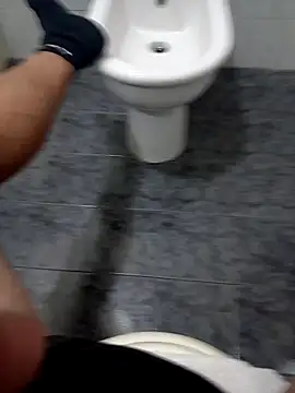 Snapshot of Mattias38 chatting on 10.23.25 Mattias38 online show from 10.23.25