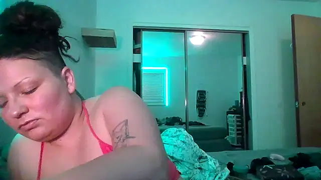 Snapshot of katsmeow710 chatting on 06.28.26 katsmeow710 online show from 06.28.26