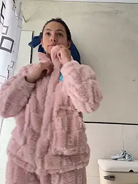 hannahb-e online show from 03.15.26