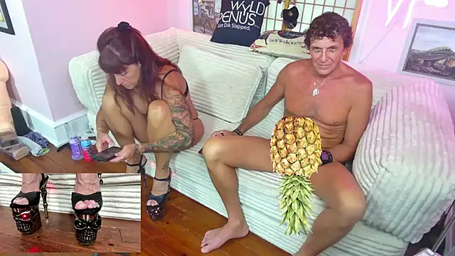 Snapshot of sexyandjagundo chatting on 06.14.26 sexyandjagundo online show from 06.14.26