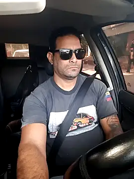 Snapshot of hecwil8 chatting on 11.01.25 hecwil8 online show from 11.01.25