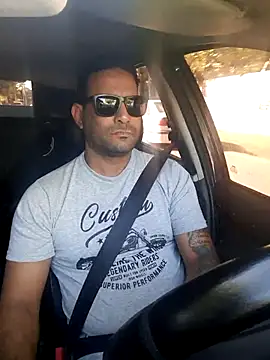 Snapshot of hecwil8 chatting on 11.17.25 hecwil8 online show from 11.17.25