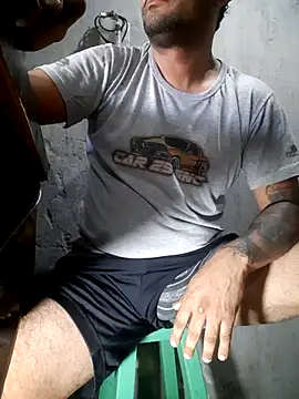 Snapshot of hecwil8 chatting on 02.20.26 hecwil8 online show from 02.20.26