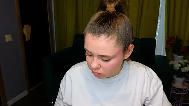 IsabellaBler online show from 02.13.26
