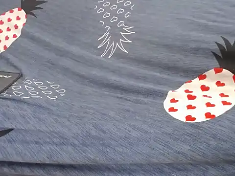 Snapshot of 69loveme09 chatting on 09.20.25 69loveme09 online show from 09.20.25