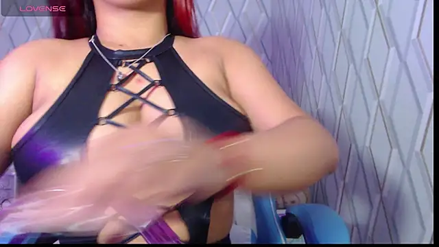 NicolleTaylor online show from 02.01.25