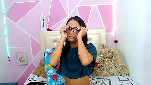 Snapshot of AngeDrty chatting on 10.14.25 AngeDrty online show from 10.14.25