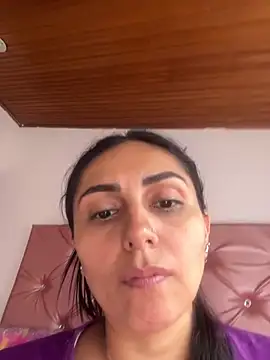 Snapshot of KatiaMoore chatting on 12.14.24 KatiaMoore online show from 12.14.24