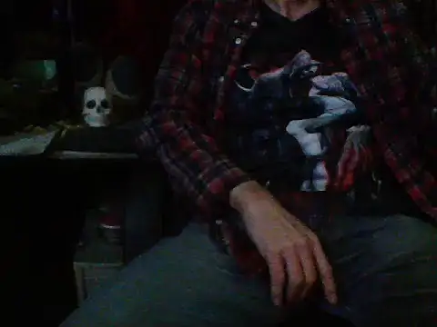 Snapshot of mrdemoncrowly chatting on 10.11.25 mrdemoncrowly online show from 10.11.25