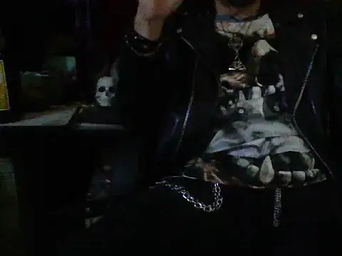 Snapshot of mrdemoncrowly chatting on 10.12.25 mrdemoncrowly online show from 10.12.25