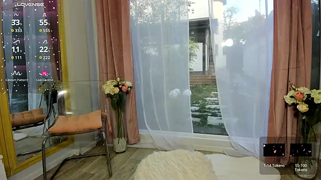 Selena Reeves online show from 10.10.25