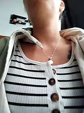 Emily Wane online show from 10.07.25