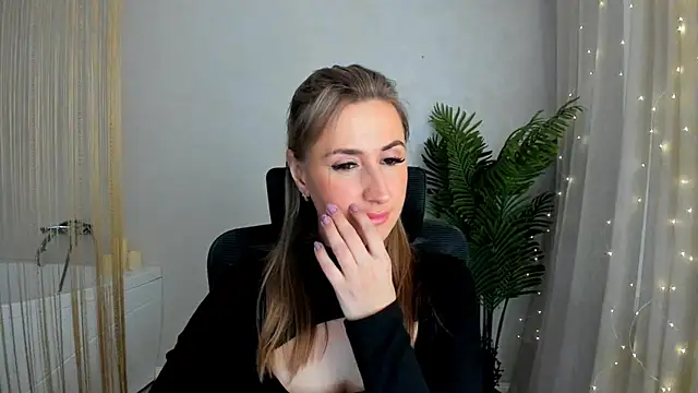 Snapshot of PassionGlow chatting on 01.17.25 PassionGlow online show from 01.17.25