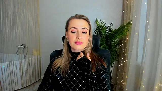 Snapshot of PassionGlow chatting on 01.20.25 PassionGlow online show from 01.20.25