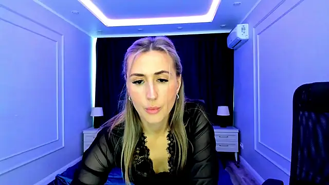 Snapshot of PassionGlow chatting on 02.02.25 PassionGlow online show from 02.02.25