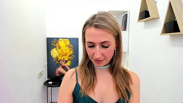 Snapshot of PassionGlow chatting on 02.17.25 PassionGlow online show from 02.17.25