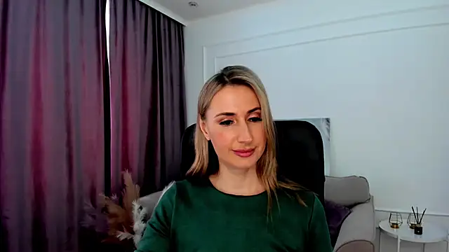 Snapshot of PassionGlow chatting on 02.26.25 PassionGlow online show from 02.26.25