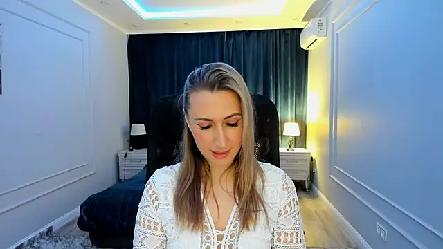 Snapshot of PassionGlow chatting on 03.18.25 PassionGlow online show from 03.18.25