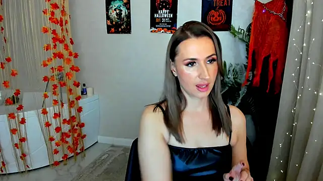 Snapshot of PassionGlow chatting on 10.13.25 PassionGlow online show from 10.13.25