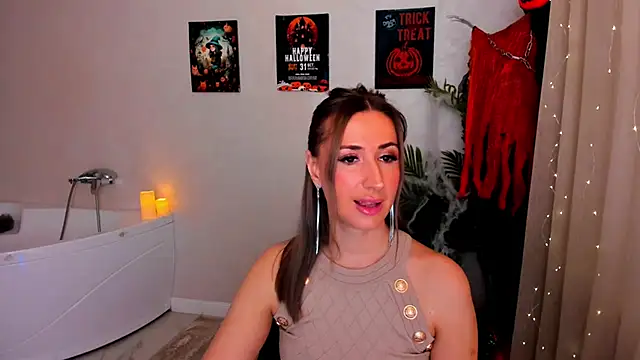 Snapshot of PassionGlow chatting on 10.16.25 PassionGlow online show from 10.16.25