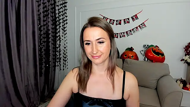 Snapshot of PassionGlow chatting on 10.19.25 PassionGlow online show from 10.19.25