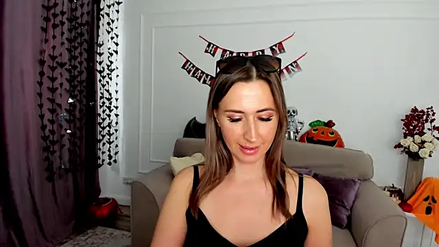 Snapshot of PassionGlow chatting on 11.03.25 PassionGlow online show from 11.03.25