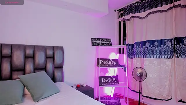 victoria mooree online show from 01.15.25