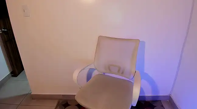 kiaraowen online show from 12.03.24