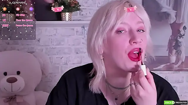 Snapshot of RachelCart chatting on 02.10.25 RachelCart online show from 02.10.25