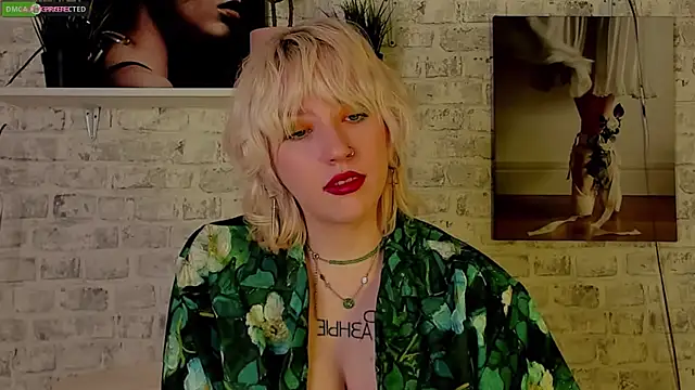 Snapshot of RachelCart chatting on 02.28.25 RachelCart online show from 02.28.25