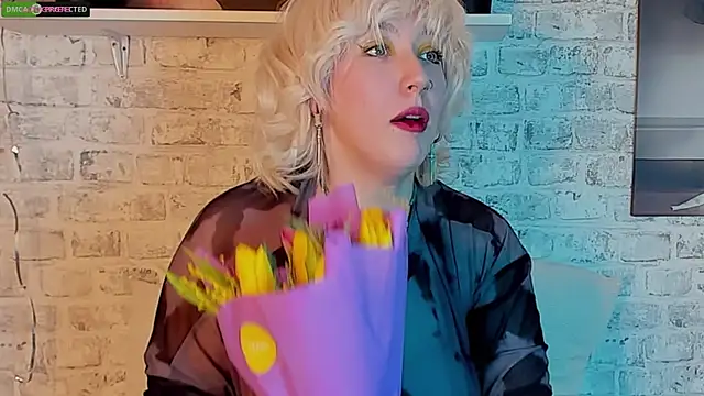 Snapshot of RachelCart chatting on 03.08.25 RachelCart online show from 03.08.25