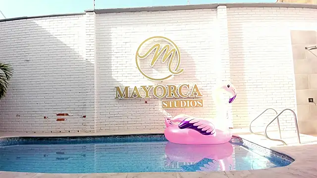 Snapshot of EVELIN_MASON chatting on 11.01.25 EVELIN MASON online show from 11.01.25