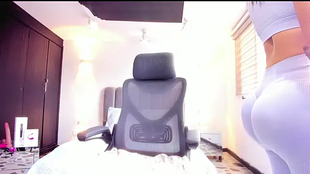 AnaRuiz online show from 01.26.25