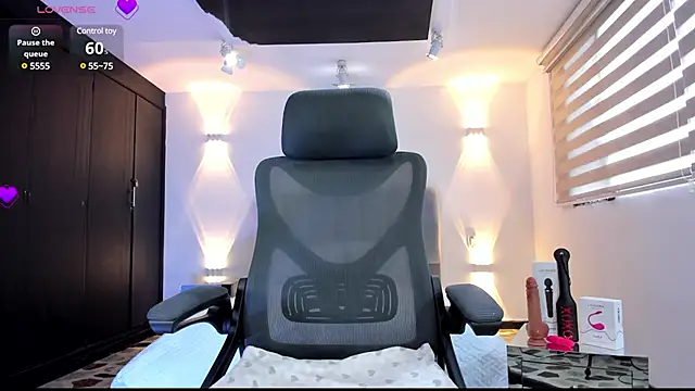 AnaRuiz online show from 01.29.25