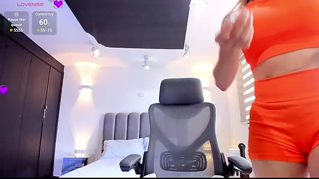 AnaRuiz online show from 01.29.25