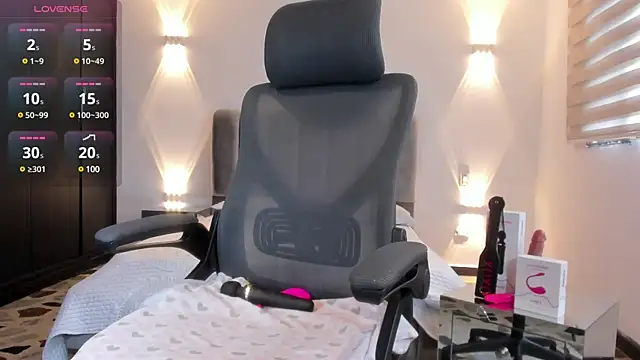 AnaRuiz online show from 03.07.25