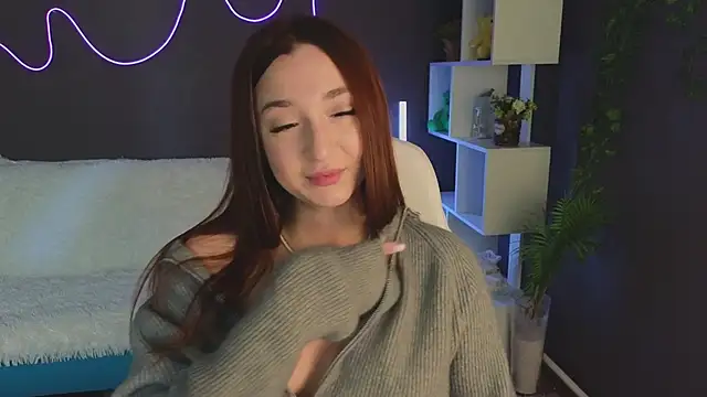 Snapshot of YasmineWest chatting on 10.16.25 YasmineWest online show from 10.16.25