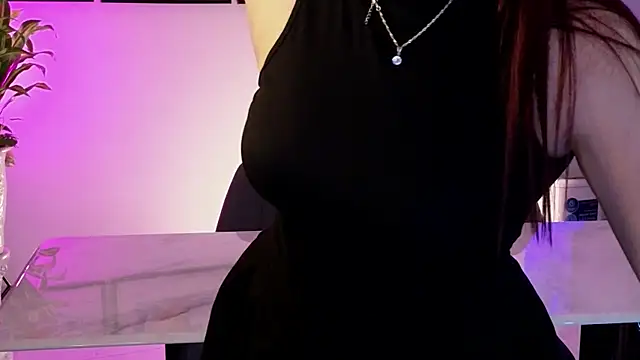 Snapshot of YasmineWest chatting on 07.26.26 YasmineWest online show from 07.26.26