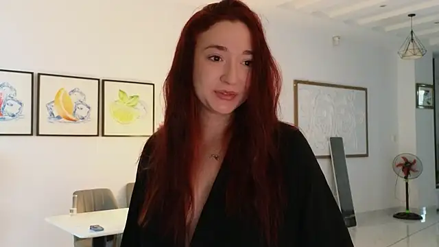 Snapshot of YasmineWest chatting on 07.30.26 YasmineWest online show from 07.30.26