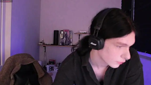 Snapshot of carthylovvve chatting on 12.05.24 carthylovvve online show from 12.05.24