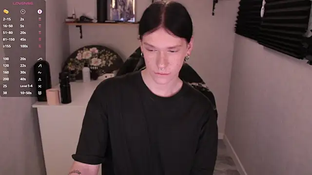 Snapshot of carthylovvve chatting on 01.16.25 carthylovvve online show from 01.16.25