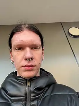 Snapshot of carthylovvve chatting on 01.27.25 carthylovvve online show from 01.27.25