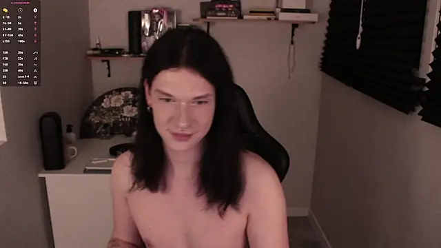 Snapshot of carthylovvve chatting on 01.30.25 carthylovvve online show from 01.30.25